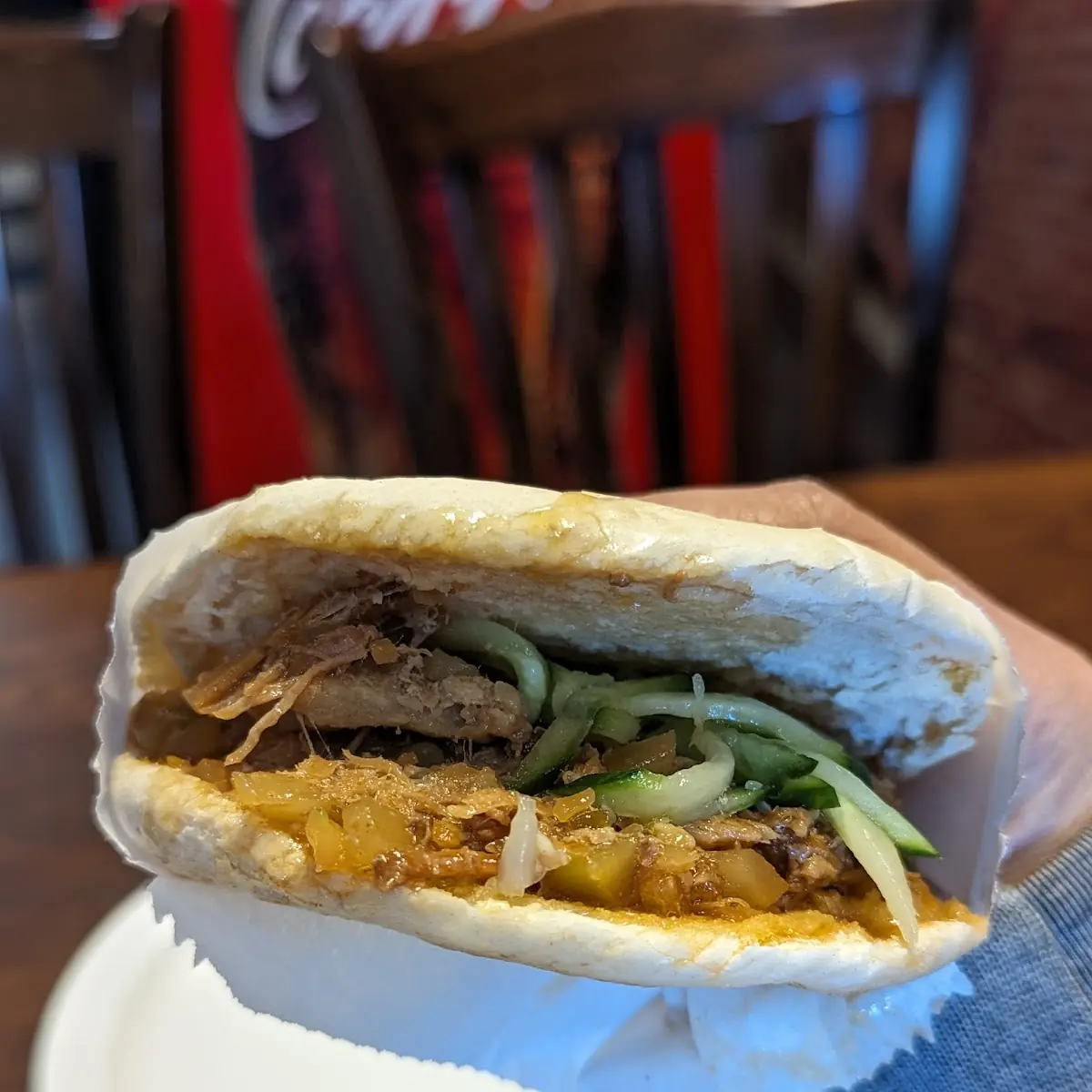 Stewed Pork Burger 腊汁肉夹膜